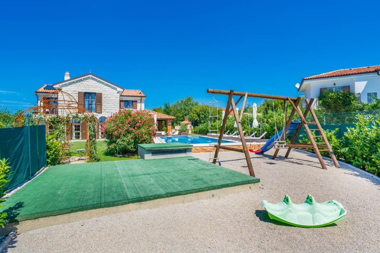 Villa Kamenica Kras Extérieur photo
