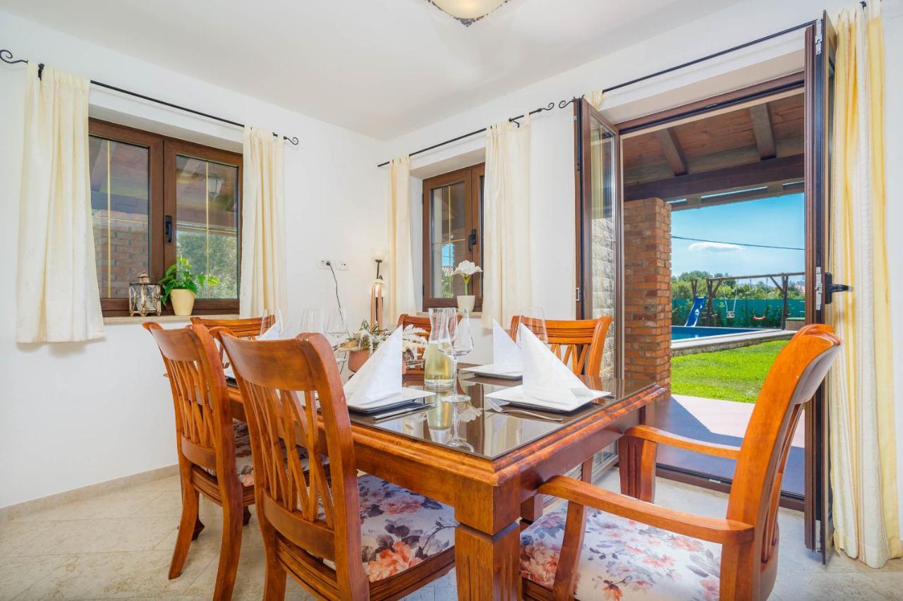 Villa Kamenica Kras Extérieur photo