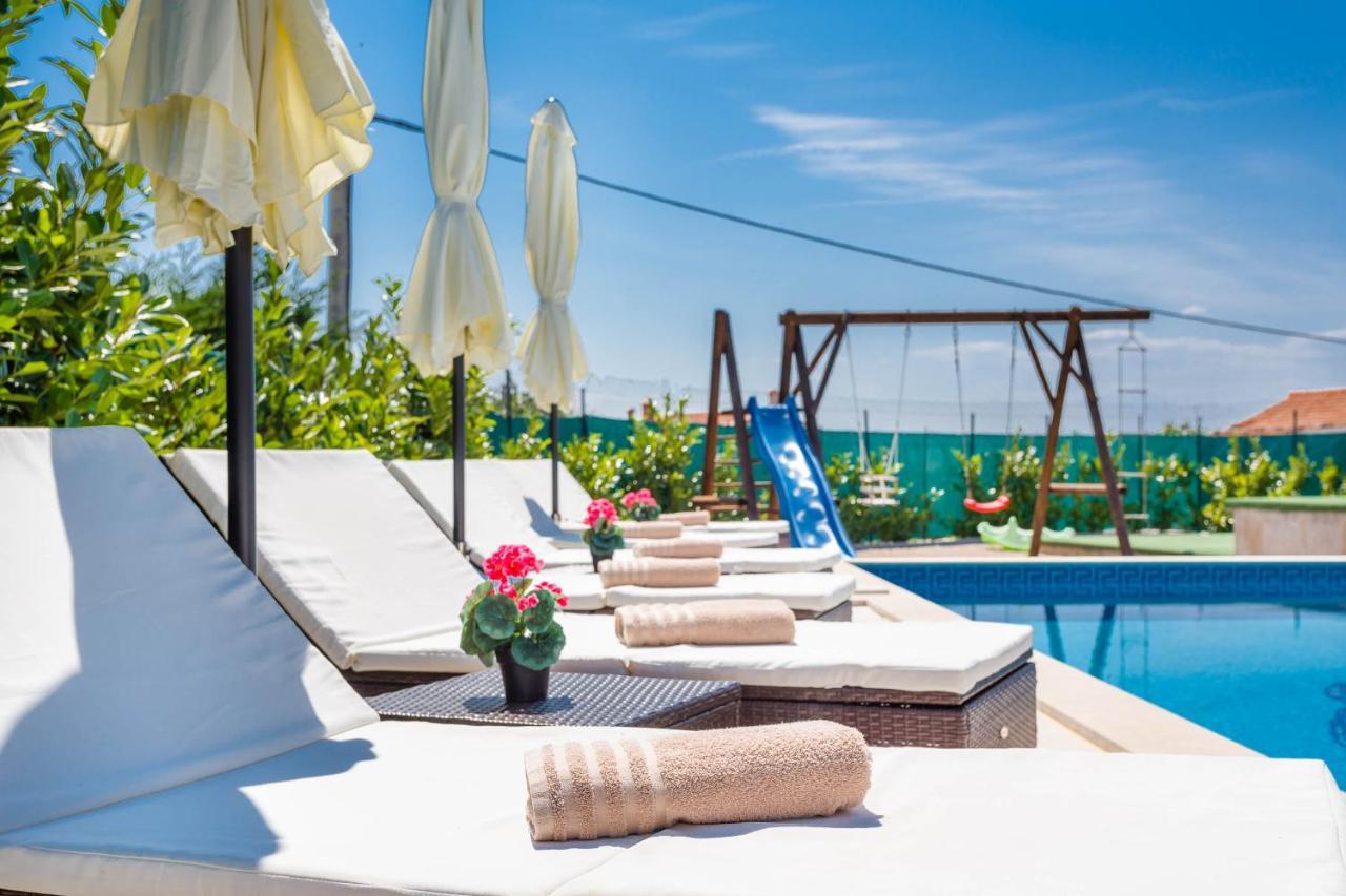 Villa Kamenica Kras Extérieur photo