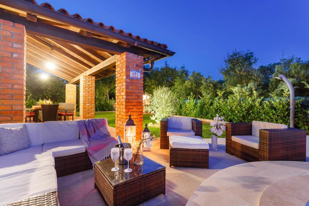 Villa Kamenica Kras Extérieur photo